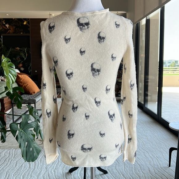 Skull Cashmere long sleeve top - Picture 2 of 4